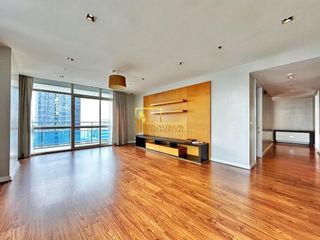 For rent 4 bedrooms condo in Pathum Wan, Bangkok