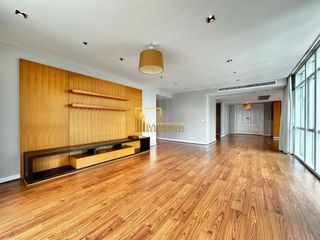 For rent 4 bedrooms condo in Pathum Wan, Bangkok