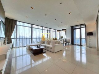 Condo en alquiler de 3 habitaciones en Pathum Wan, Bangkok