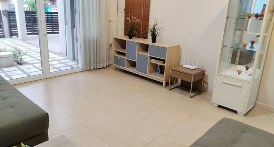 For rent 3 bedrooms house in Si Racha, Chonburi