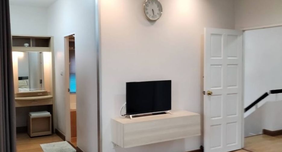 For rent 3 bedrooms house in Si Racha, Chonburi