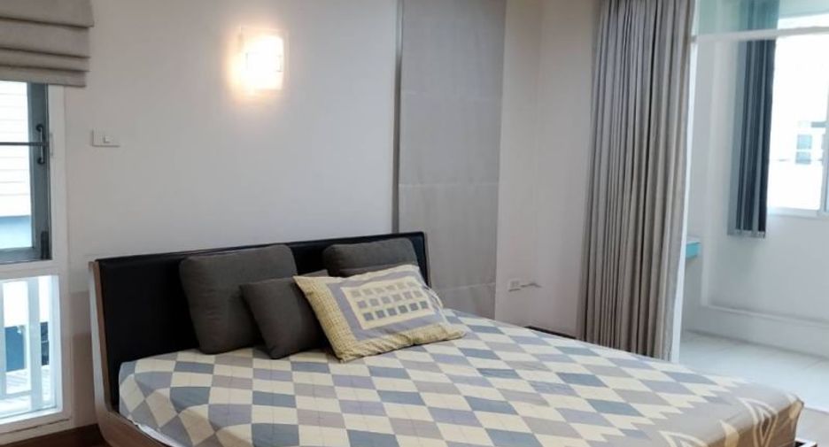 For rent 3 bedrooms house in Si Racha, Chonburi