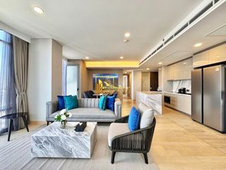 Apartamento con servicios en alquiler de 3 habitaciones en Khlong Toei, Bangkok