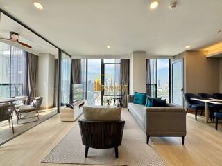 Apartamento con servicios en alquiler de 3 habitaciones en Khlong Toei, Bangkok