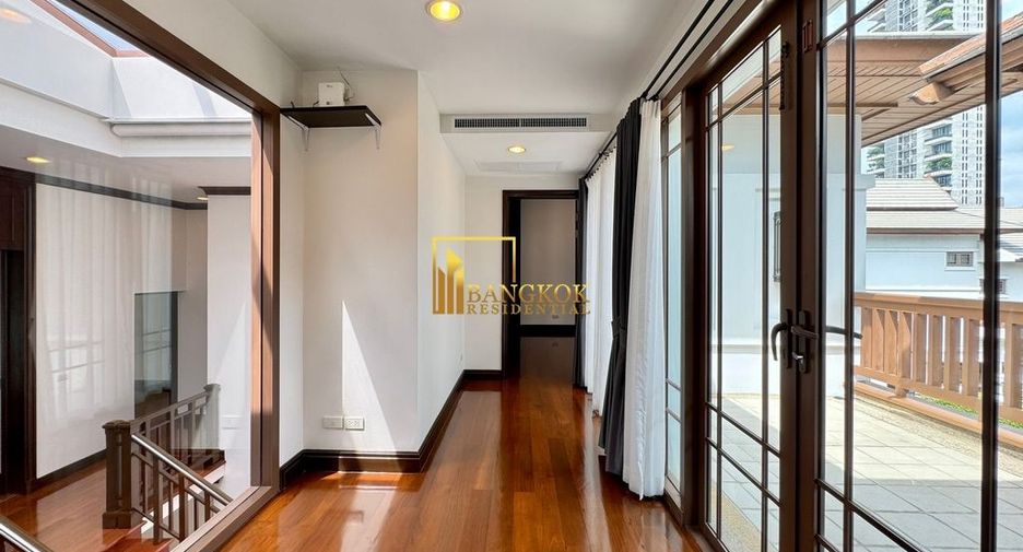 Villa zur Miete mit 4 Zimmer in Yan Nawa, Bangkok