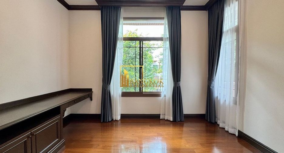 Villa zur Miete mit 4 Zimmer in Yan Nawa, Bangkok