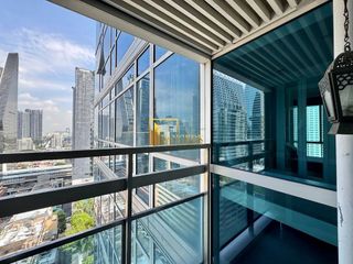 Condo en alquiler de 3 habitaciones en Pathum Wan, Bangkok