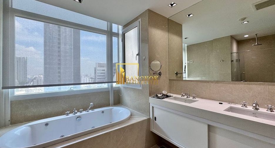 Wohnung zur Miete mit 3 Zimmer in Pathum Wan, Bangkok