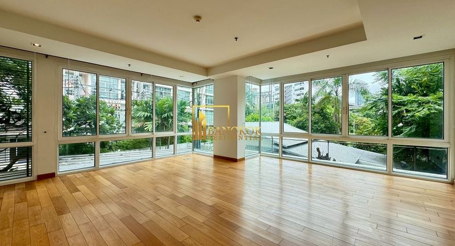 Condo en alquiler de 4 habitaciones en Khlong Toei, Bangkok