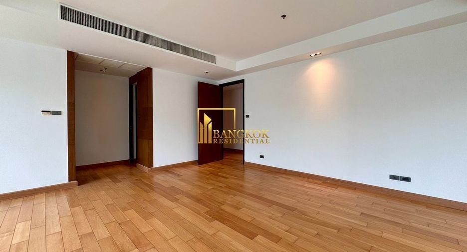 Condo en alquiler de 4 habitaciones en Khlong Toei, Bangkok