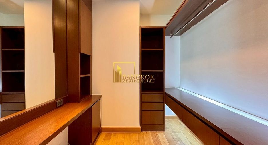 Condo en alquiler de 4 habitaciones en Khlong Toei, Bangkok