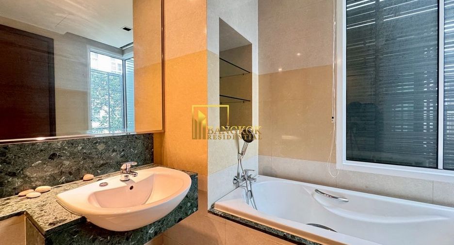 Condo en alquiler de 4 habitaciones en Khlong Toei, Bangkok
