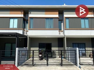À vendre 2 chambres maison de ville à Sam Phran, Nakhon Pathom