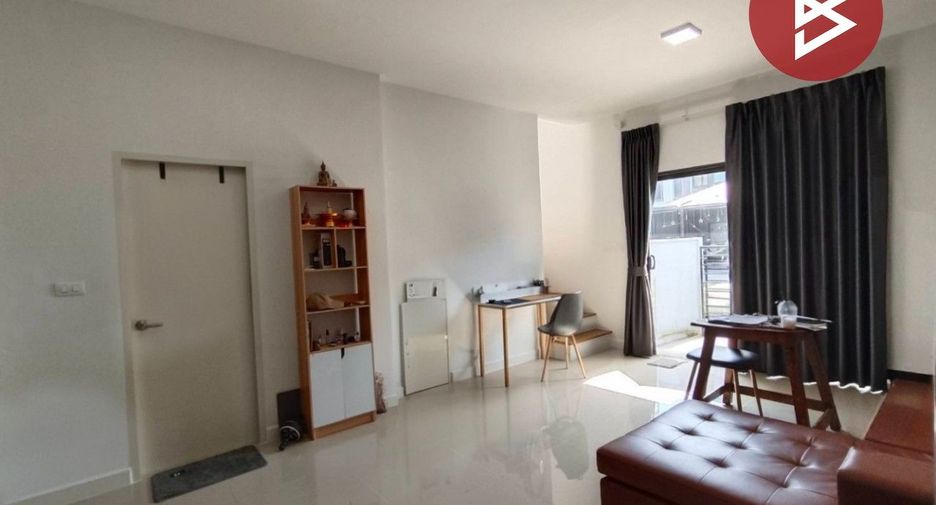 Casa adosada en venta de 2 habitaciones en Sam Phran, Nakhon Pathom