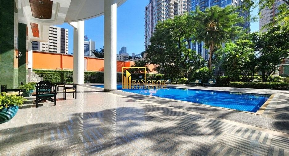 Condo en alquiler de 3 habitaciones en Khlong Toei, Bangkok