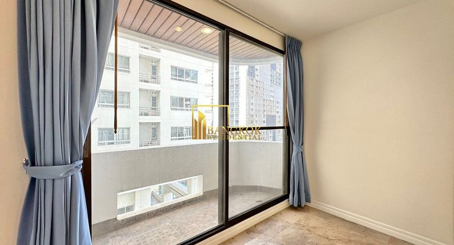 Condo en alquiler de 3 habitaciones en Khlong Toei, Bangkok