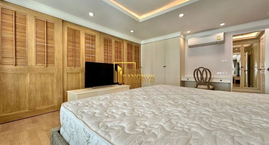 Condo en alquiler de 3 habitaciones en Khlong Toei, Bangkok