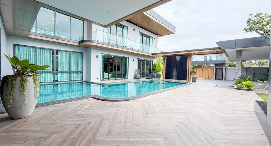 Villa en venta de 6 habitaciones en Bang Lamung, Chonburi