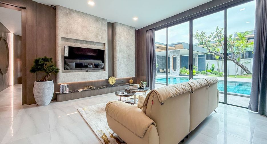 Villa en venta de 6 habitaciones en Bang Lamung, Chonburi