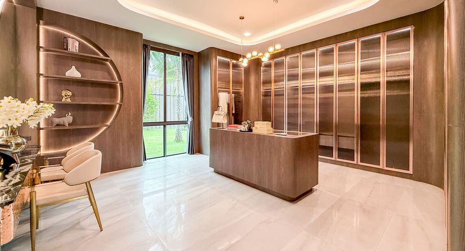 Villa en venta de 6 habitaciones en Bang Lamung, Chonburi
