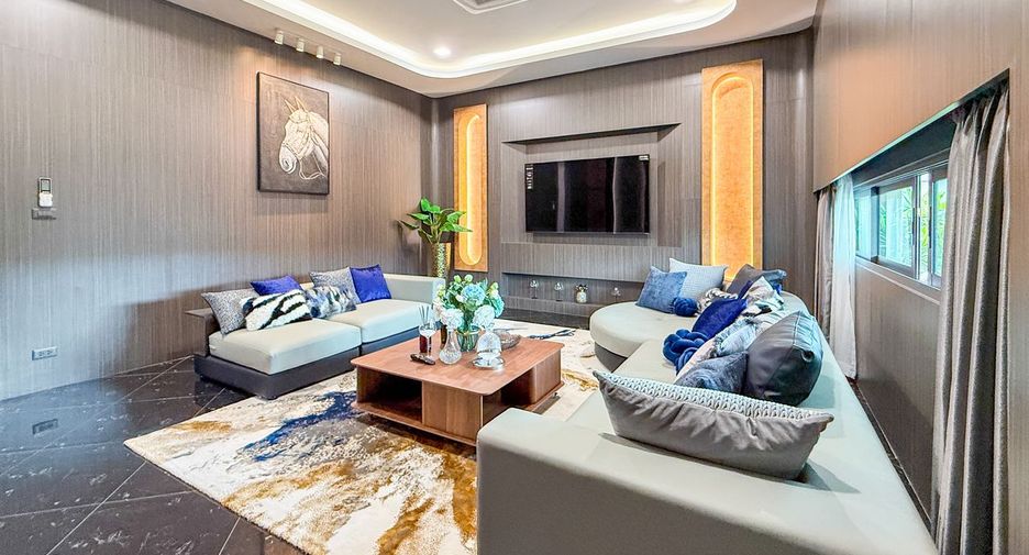 Villa en venta de 6 habitaciones en Bang Lamung, Chonburi