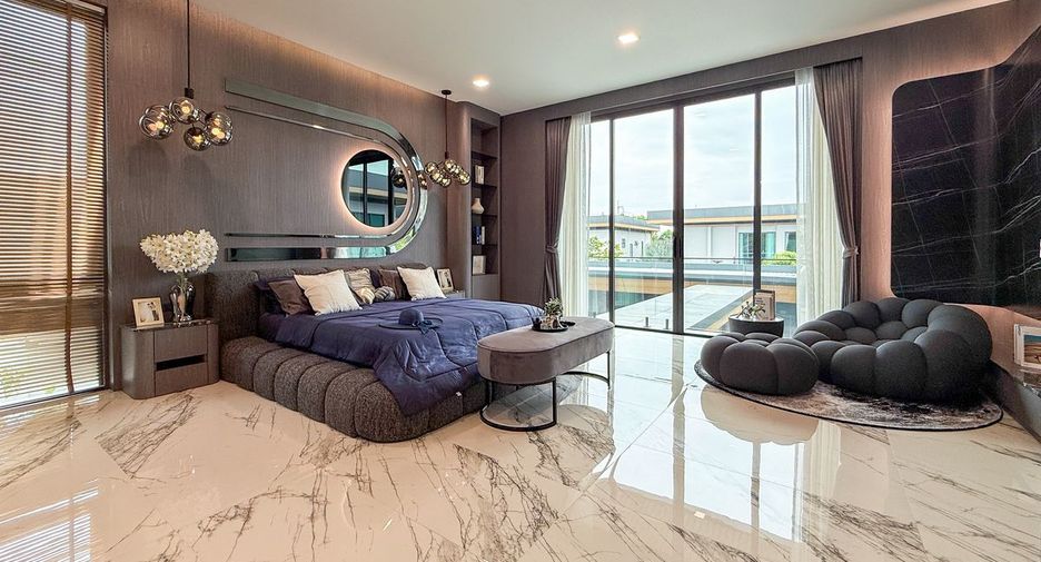 Villa en venta de 6 habitaciones en Bang Lamung, Chonburi