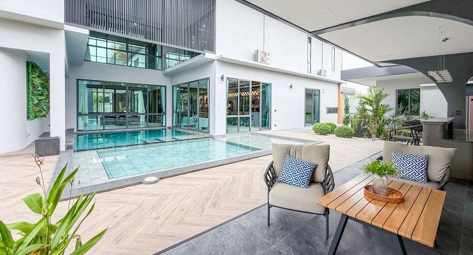 Villa en venta de 6 habitaciones en Bang Lamung, Chonburi