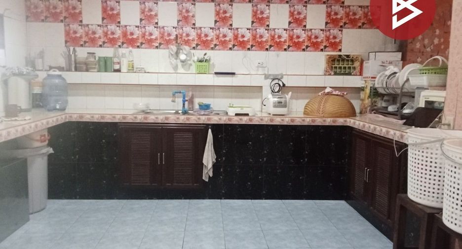 For sale 3 bedrooms retail Space in Mueang Chon Buri, Chonburi