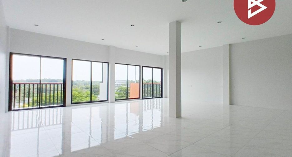 For sale office in Khan Na Yao, Bangkok