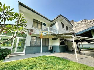 Haus zur Miete mit 3 Zimmer in Watthana, Bangkok