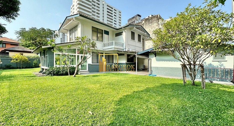 Haus zur Miete mit 3 Zimmer in Watthana, Bangkok