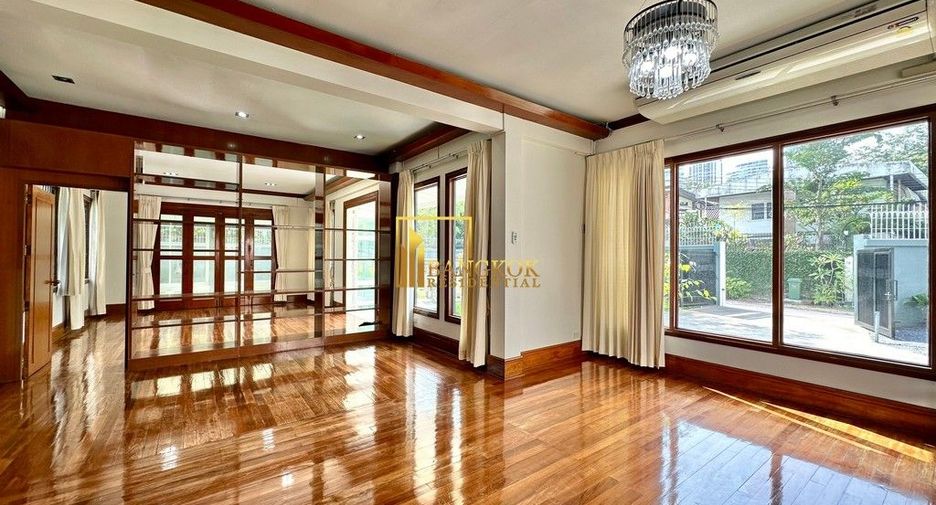 Haus zur Miete mit 3 Zimmer in Watthana, Bangkok