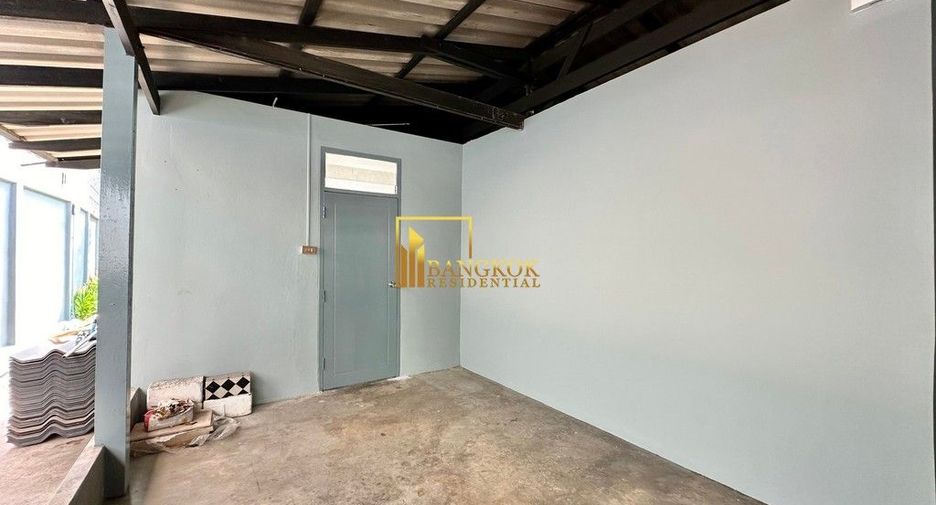 Haus zur Miete mit 3 Zimmer in Watthana, Bangkok