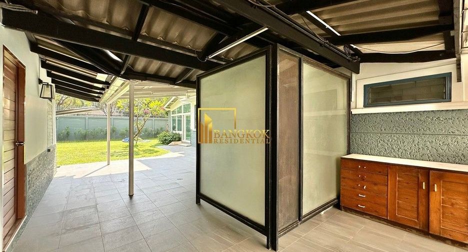 Haus zur Miete mit 3 Zimmer in Watthana, Bangkok
