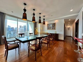 For rent 3 bedrooms condo in Pathum Wan, Bangkok