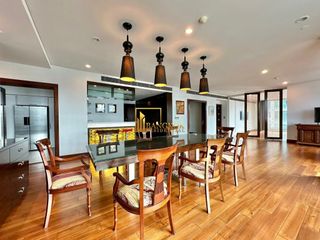 For rent 3 bedrooms condo in Pathum Wan, Bangkok