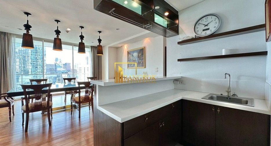 For rent 3 bedrooms condo in Pathum Wan, Bangkok