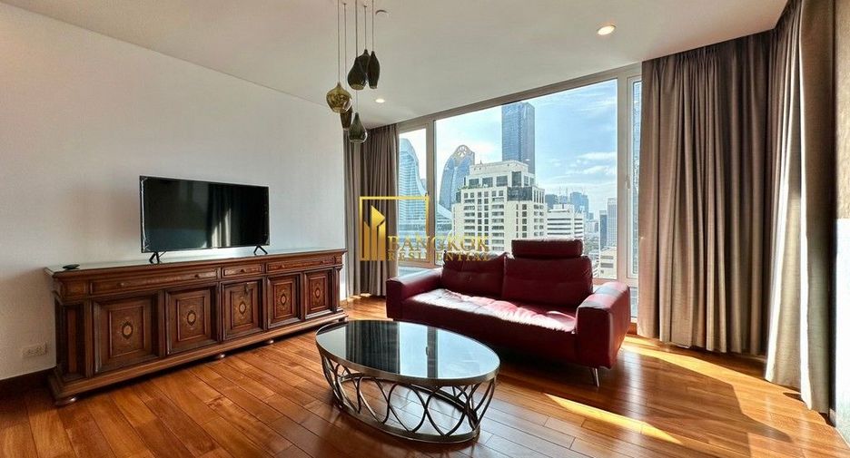 For rent 3 bedrooms condo in Pathum Wan, Bangkok