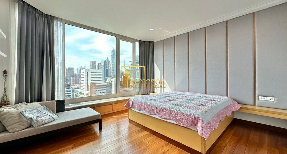 For rent 3 bedrooms condo in Pathum Wan, Bangkok