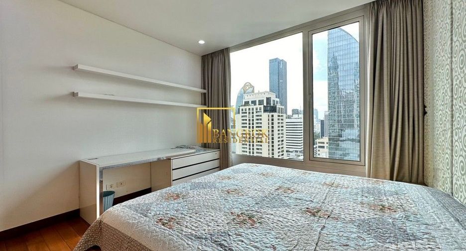 For rent 3 bedrooms condo in Pathum Wan, Bangkok