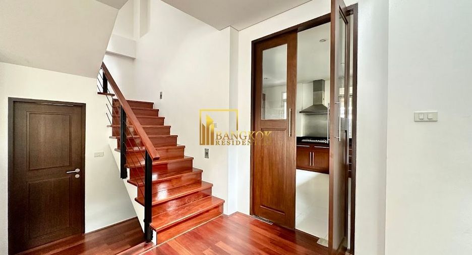 À louer 4 chambres villa à Watthana, Bangkok