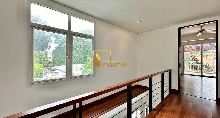 À louer 4 chambres villa à Watthana, Bangkok
