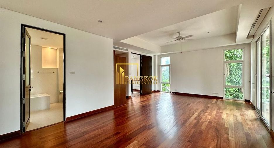 À louer 4 chambres villa à Watthana, Bangkok