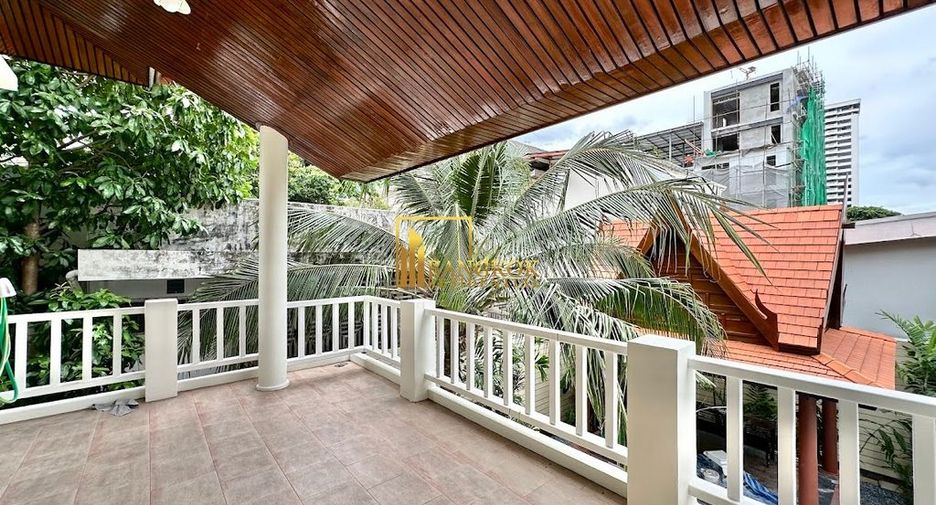 À louer 4 chambres villa à Watthana, Bangkok