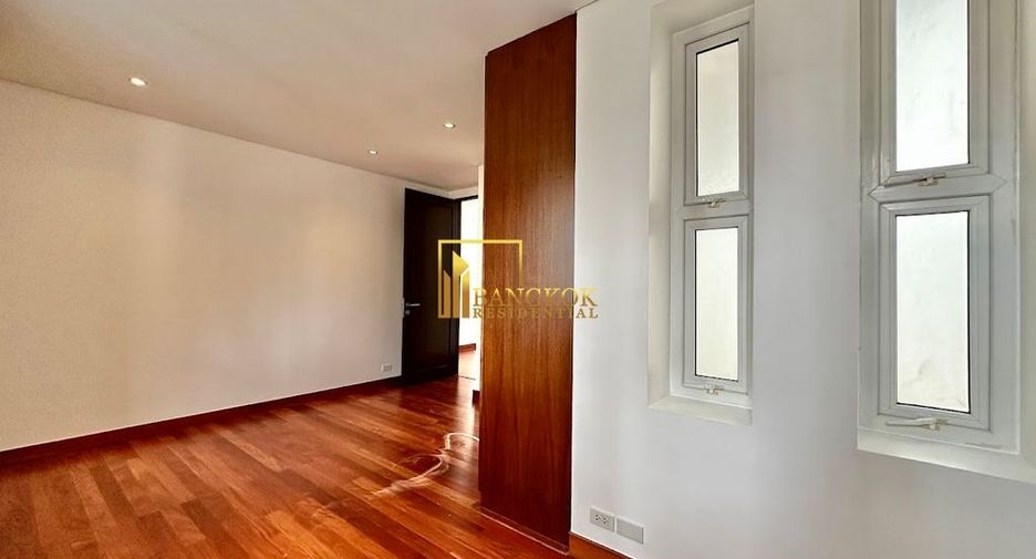 À louer 4 chambres villa à Watthana, Bangkok