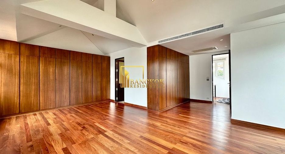 À louer 4 chambres villa à Watthana, Bangkok