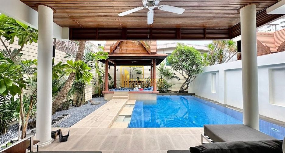 À louer 4 chambres villa à Watthana, Bangkok