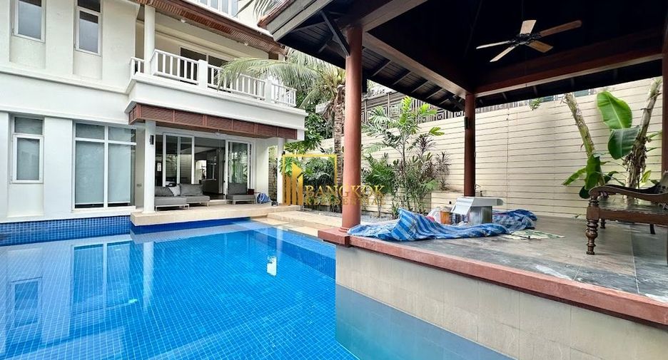 À louer 4 chambres villa à Watthana, Bangkok