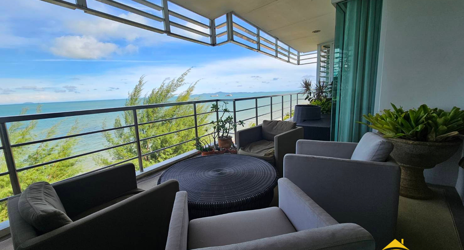 For rent 2 bedrooms condo in Sattahip, Chonburi