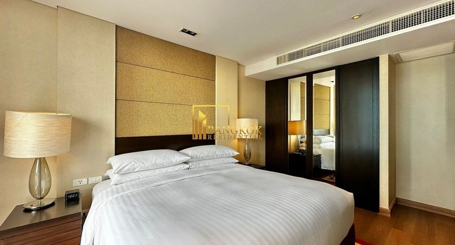 À louer 3 chambres appartement avec services à Sathon, Bangkok